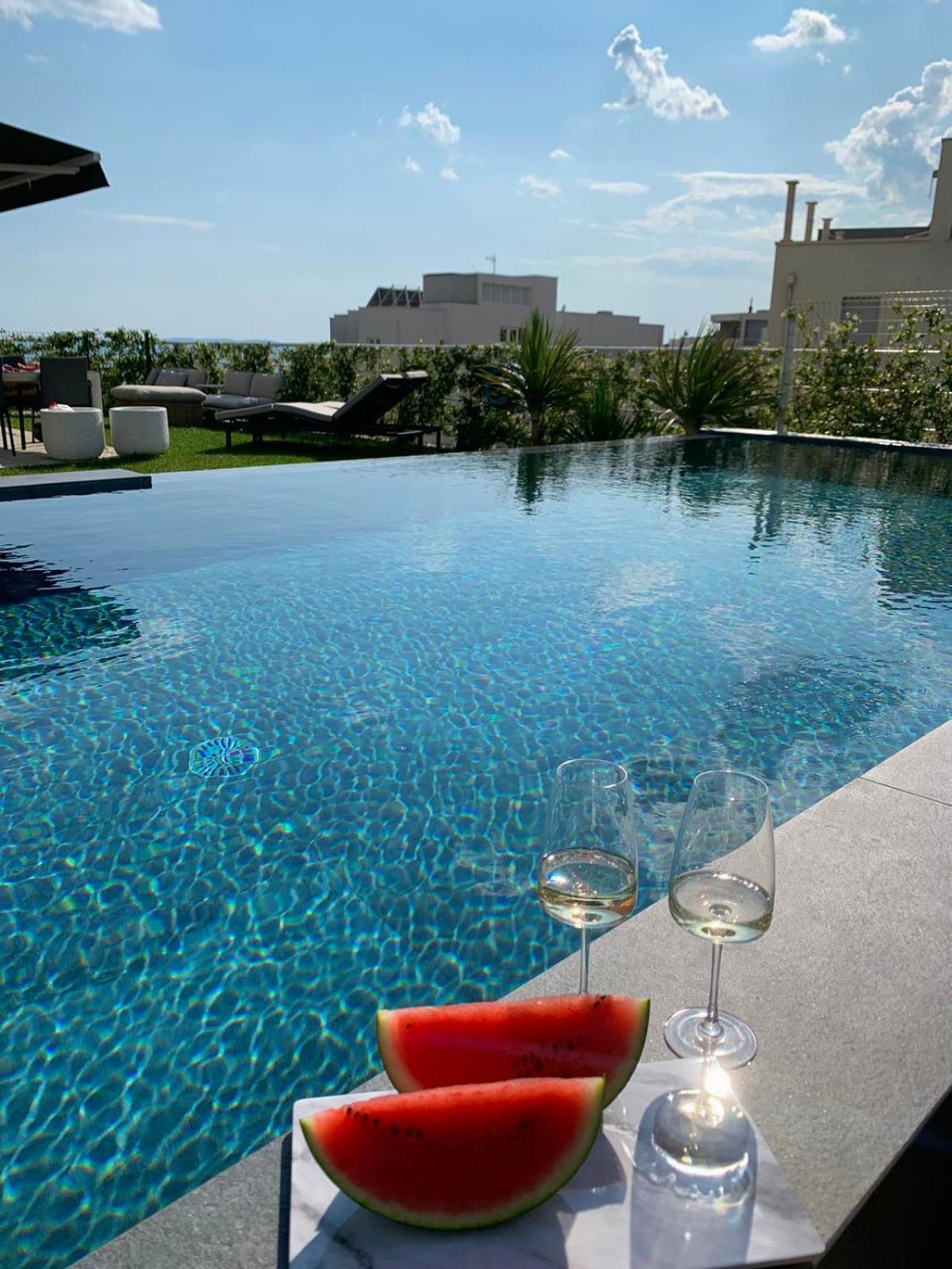 Enjoyer - Seafront With Private Heated Pool And Terrace Villa