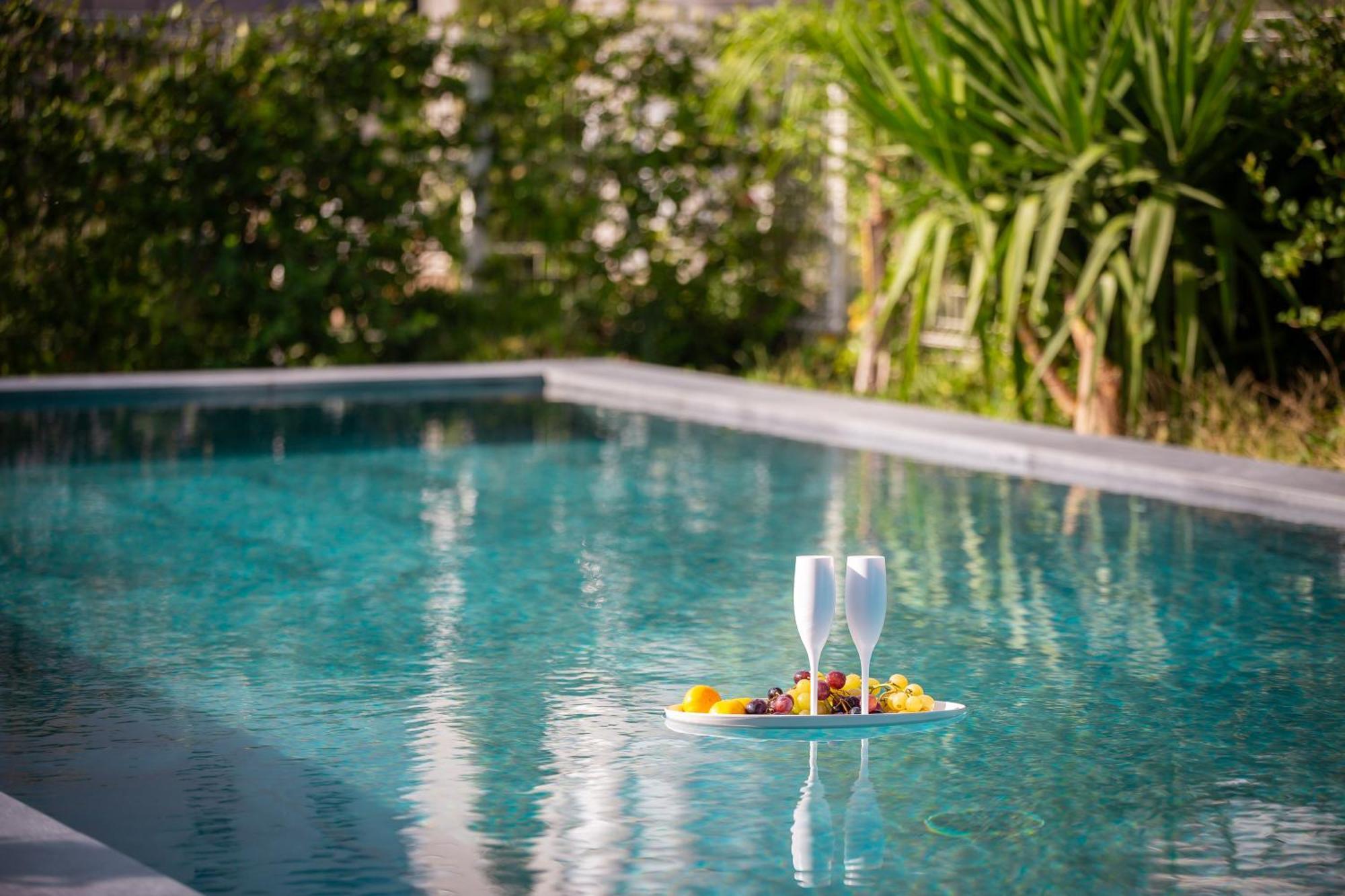Enjoyer - Seafront With Private Heated Pool And Terrace Split