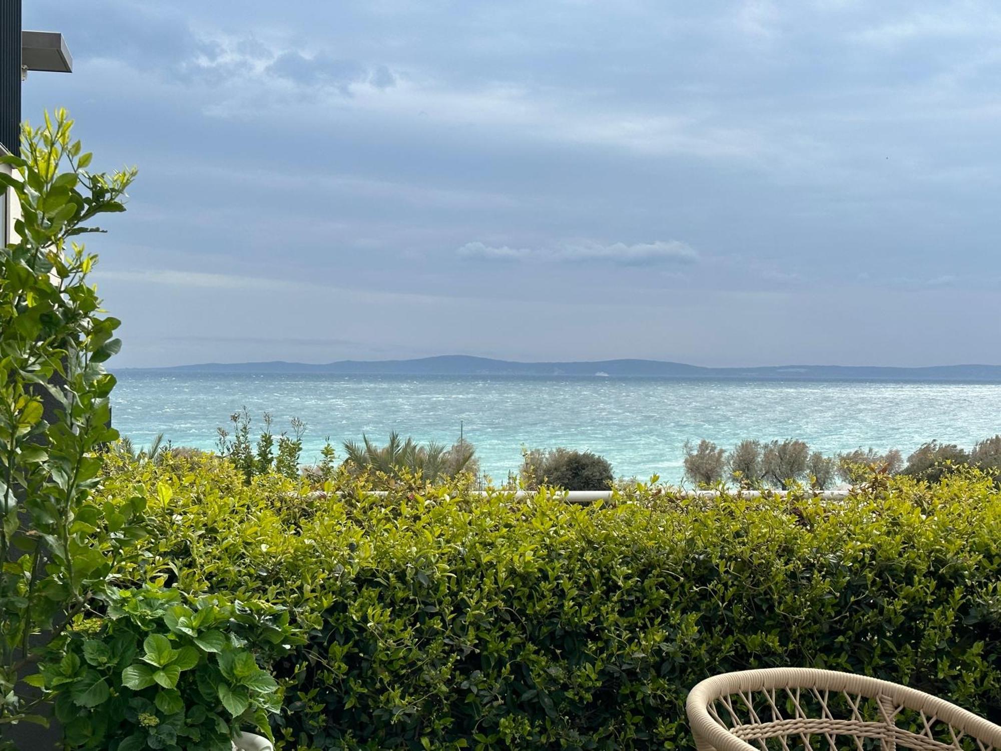 Enjoyer - Seafront With Private Heated Pool And Terrace Split